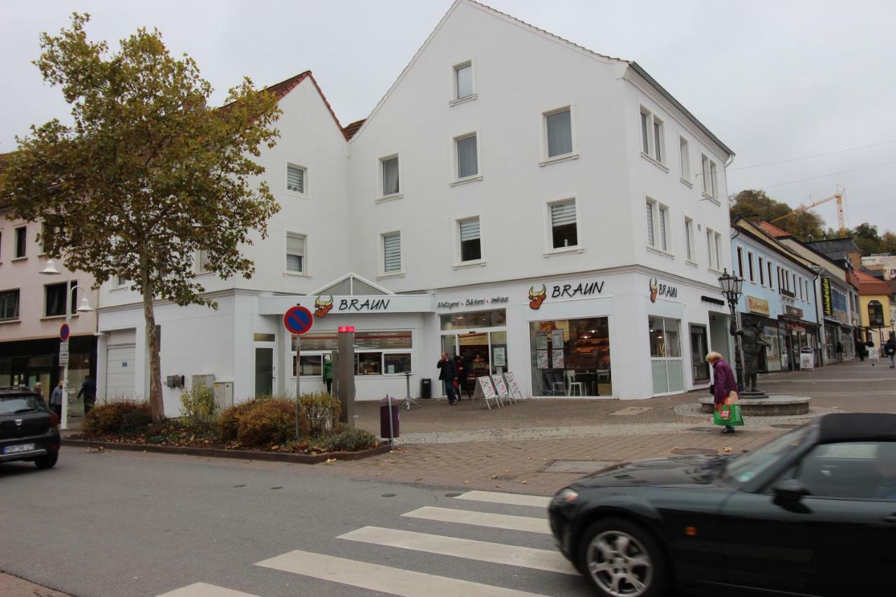 Exclusive Wohnung 2 Im Herzen Der Altstadt In Nahe Der Uniklinik Хомбург Екстериор снимка
